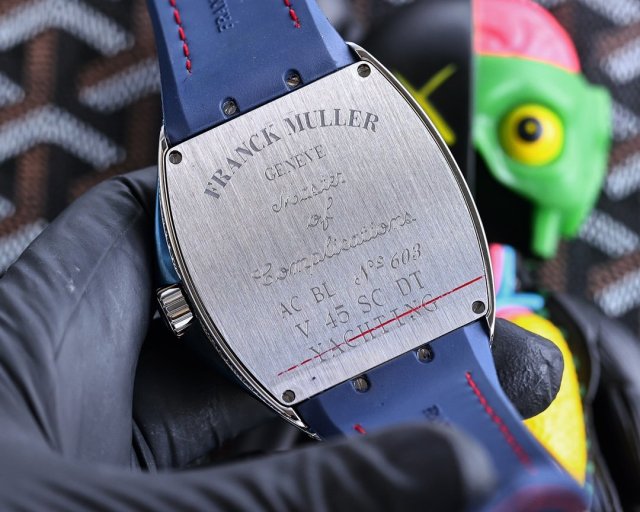 目を惹くカラー フランクミュラー時計コピー 2色   2024   大人気  フランクミュラー時計0056