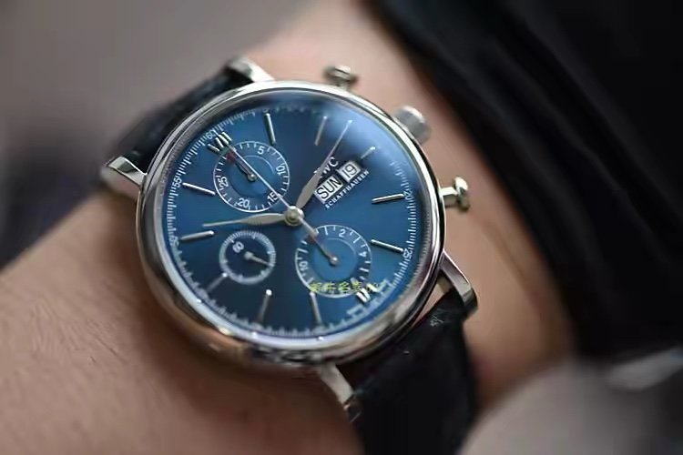 人気急上昇 2色    IWC時計コピー      IWC  IWC時計0038