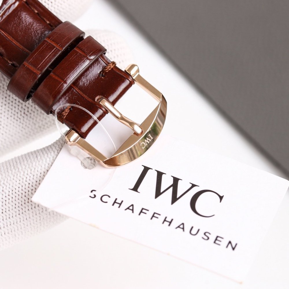 人気急上昇 2色    IWC時計コピー      IWC  IWC時計0038