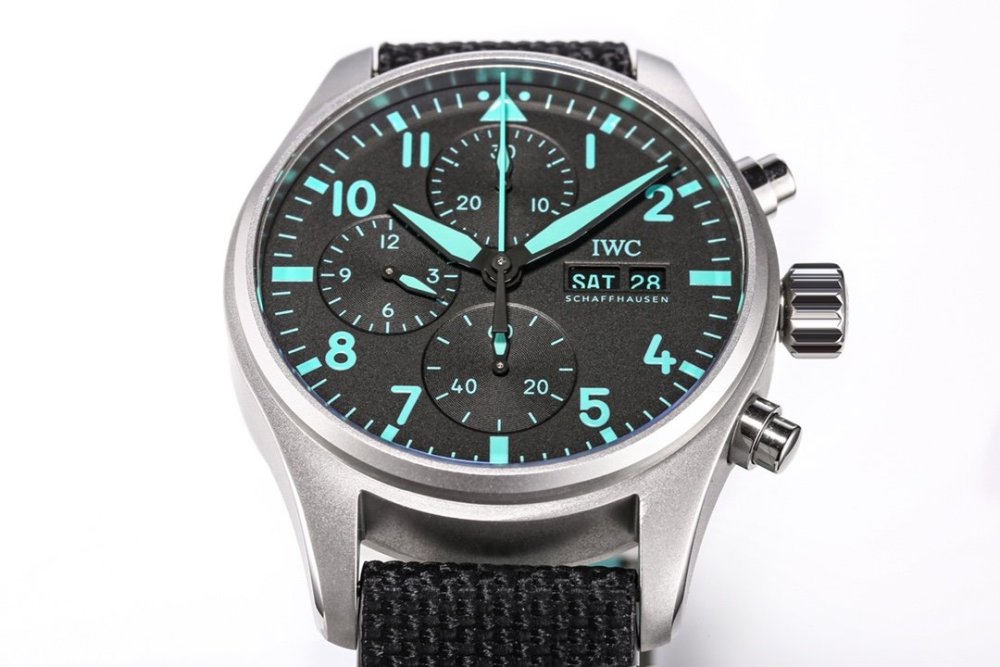 新作  IW388108 IWC時計コピー      IWC  IWC時計0074
