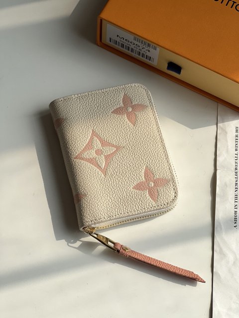 注目アイテム！ ルイヴィトン財布コピー 2024新品 Louis Vuitton ルイヴィトン財布M60574