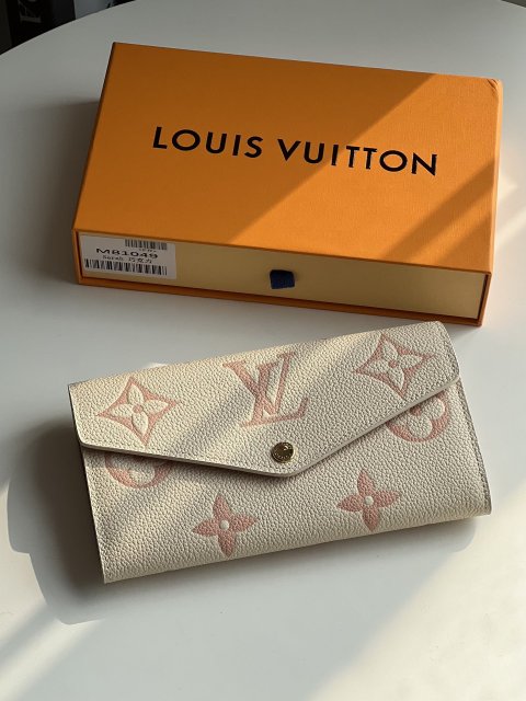 注目度抜群！ルイヴィトン財布コピー 2024新品大人気NO.1 Louis Vuitton ルイヴィトン財布M69794