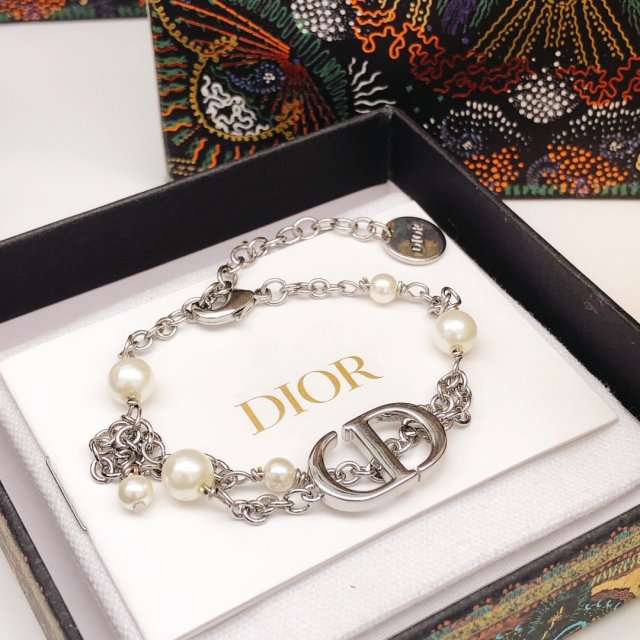 人気急上昇 ディオール ブレスレットコピー  2色  DIOR   ディオール ブレスレット141