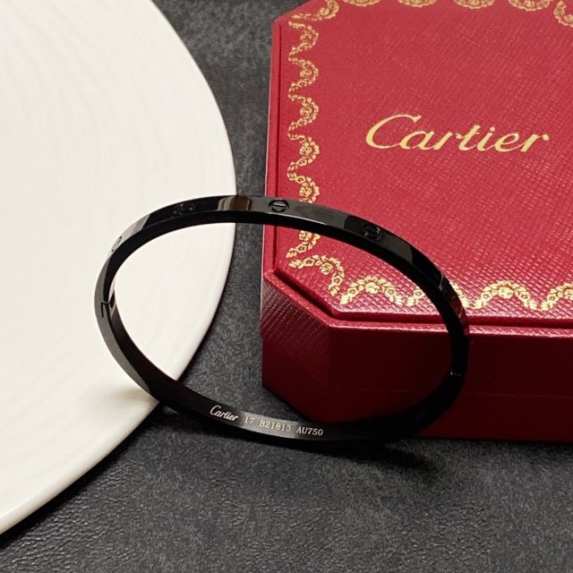 大人気！暖かい♪カルティエアクセサリーコピー   Cartier  カルティエアクセサリー0033