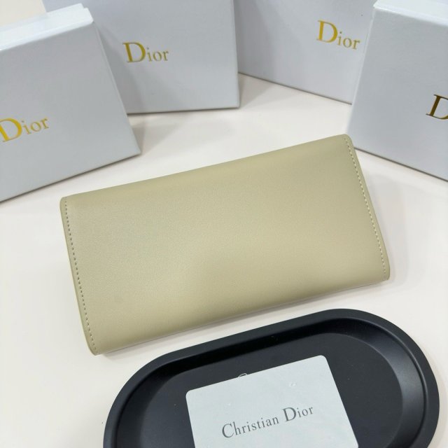 入手困難品！ディオール財布コピー   DIOR   ディオール財布0036