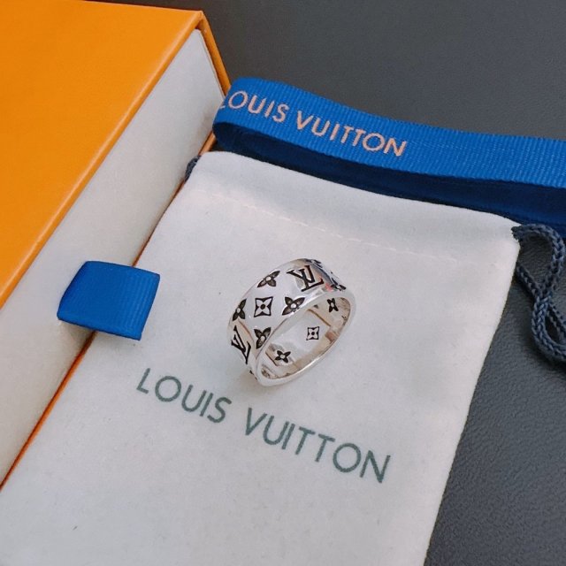 超希少！ルイヴィトンアクセサリーコピー   Louis Vuitton ルイヴィトンアクセサリー0123