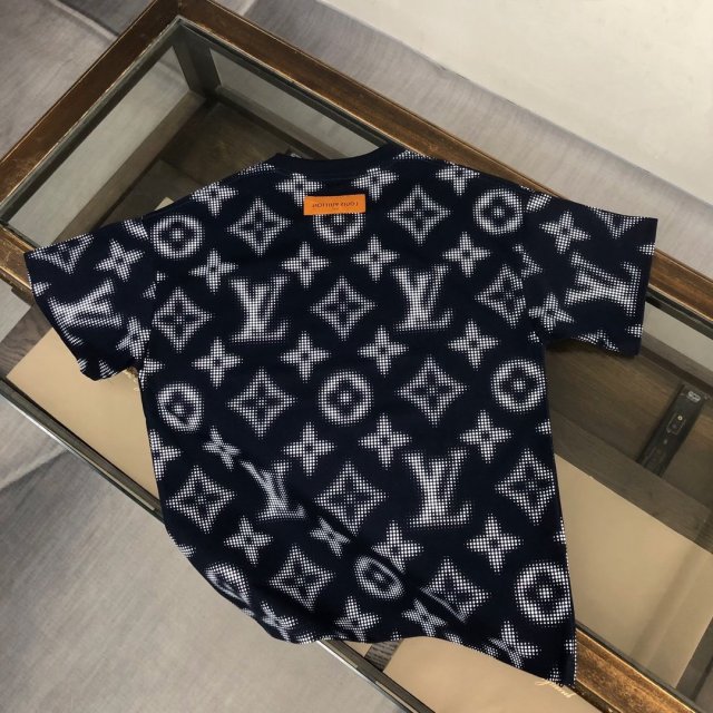 一目惚れ♪ 男女兼用 ルイヴィトン服コピー  Tシャツ   Louis Vuitton ルイヴィトン服0184