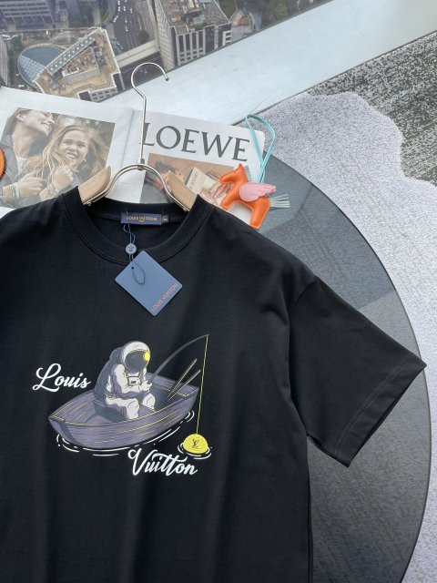 超希少！ ルイヴィトン服コピー 2色  Tシャツ   Louis Vuitton ルイヴィトン服0195