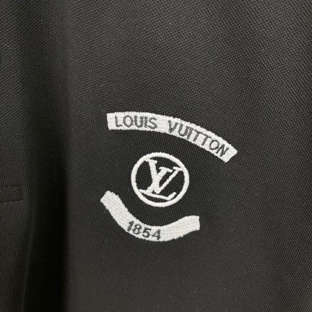 注目度抜群！ルイヴィトン服コピー 2色  Tシャツ   Louis Vuitton ルイヴィトン服0210