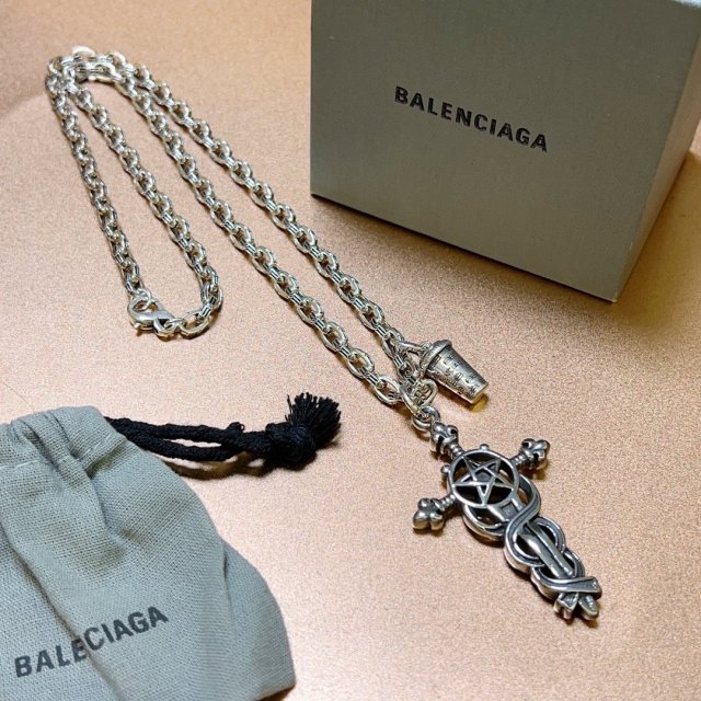 最安値挑戦 バレンシアガアクセサリーコピー   ネックレス   BALENCIAGA   バレンシアガアクセサリー0012