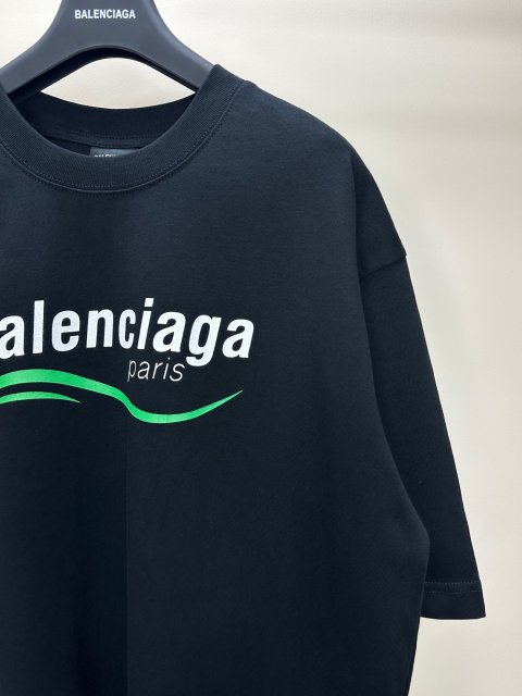 ★日本!!人気！バレンシアガ服コピー  2色   BALENCIAGA バレンシアガ服0088