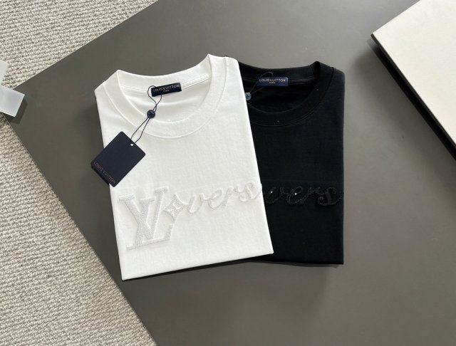 【限定カラー】ルイヴィトン服コピー 2色  Tシャツ   Louis Vuitton ルイヴィトン服0199