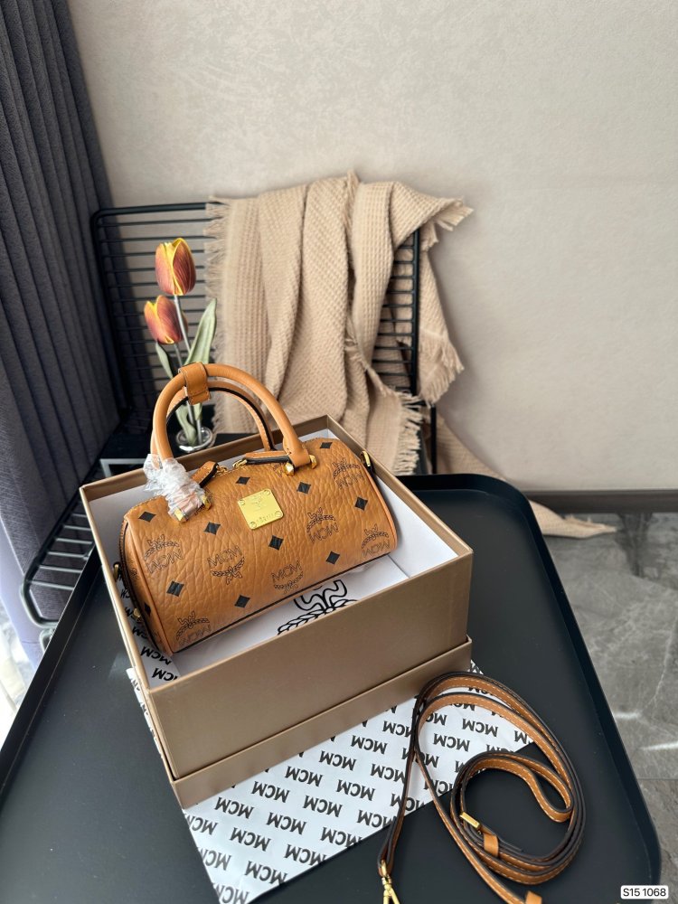 最安値挑戦   MCMバッグコピー   MCM  3色  MCMバッグ0010