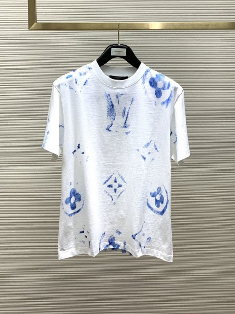 ★日本!!人気！ルイヴィトン服コピー 2色  Tシャツ   Louis Vuitton ルイヴィトン服0211