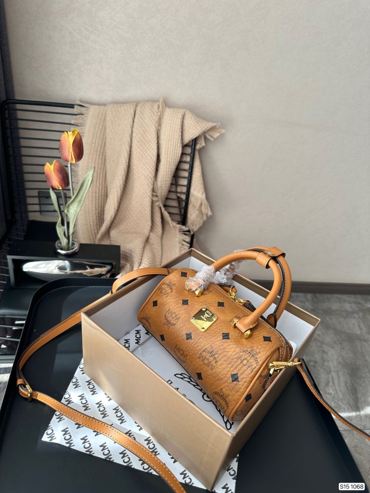 最安値挑戦   MCMバッグコピー   MCM  3色  MCMバッグ0010