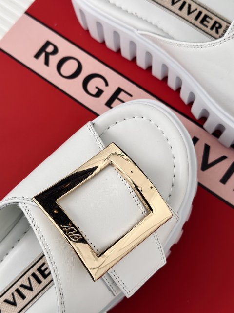 《人気★》ロジェヴィヴィエ靴コピー ROGER VIVIER 2色  ロジェヴィヴィエ靴0166