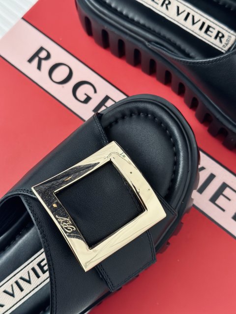 《人気★》ロジェヴィヴィエ靴コピー ROGER VIVIER 2色  ロジェヴィヴィエ靴0166