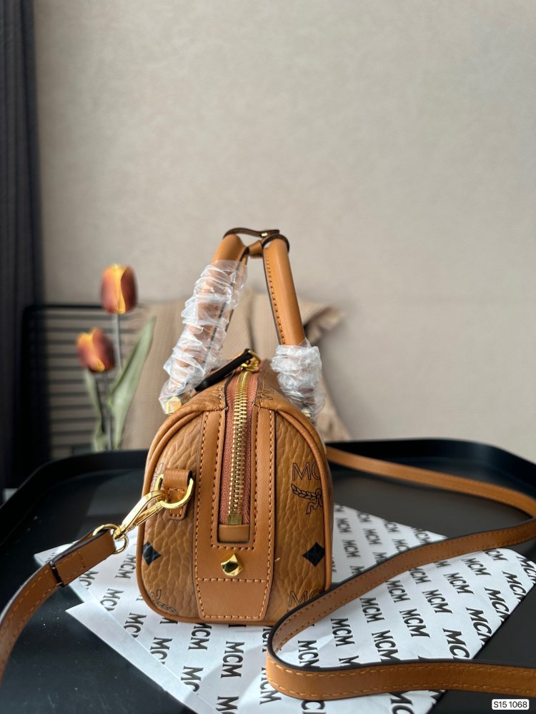 最安値挑戦   MCMバッグコピー   MCM  3色  MCMバッグ0010