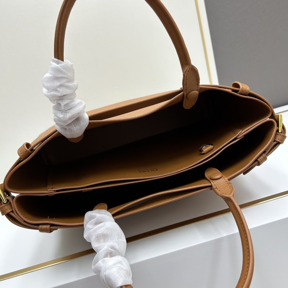 注目アイテム★プラダバッグコピー 2色  PRADA  プラダバッグ00274  1BA417