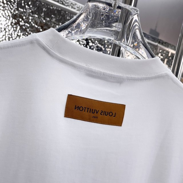【限定カラー】  ルイヴィトン服コピー   3色  Tシャツ   Louis Vuitton ルイヴィトン服0224