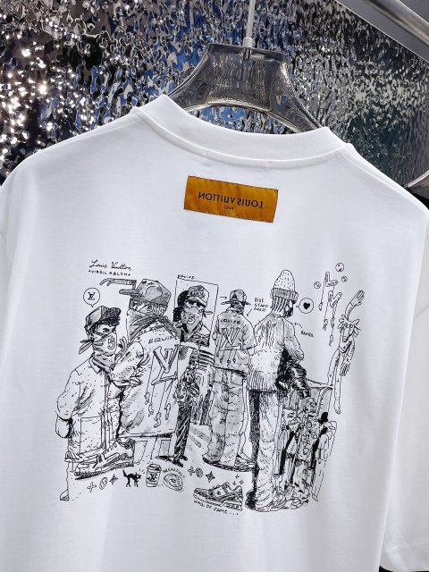 世界中で大人気★ルイヴィトン服コピー   2色  Tシャツ   Louis Vuitton ルイヴィトン服0220