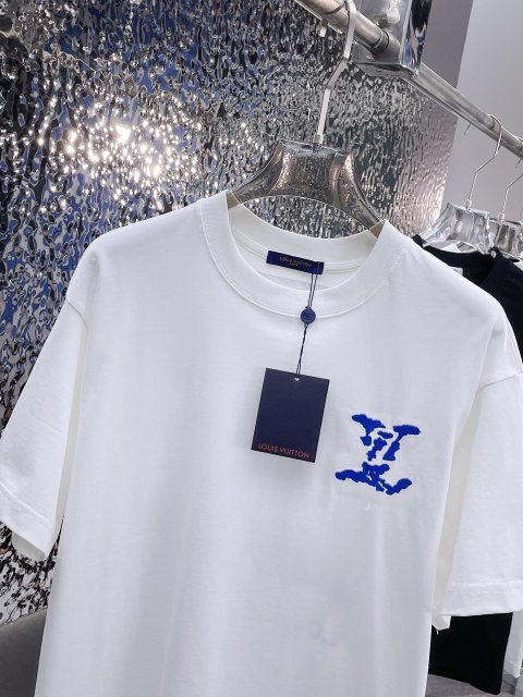 《人気★》  ルイヴィトン服コピー   2色  Tシャツ   Louis Vuitton ルイヴィトン服0218