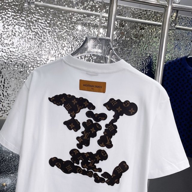 ★日本!!人気！ ルイヴィトン服コピー   2色  Tシャツ   Louis Vuitton ルイヴィトン服0228