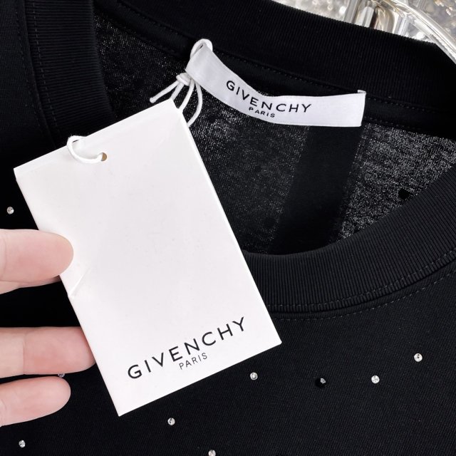 ☆超人気☆ ジバンシィ服コピー 2色  Tシャツ  GIVENCHY  ジバンシィ服0037