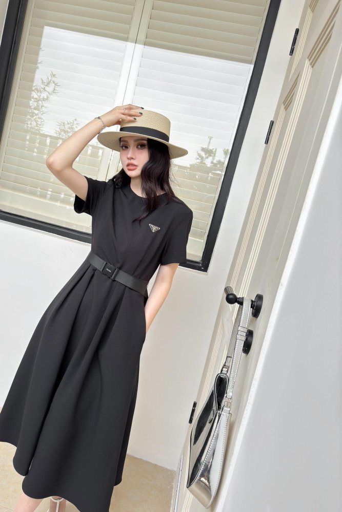 売上総額１位！プラダ服コピー     PRADA  プラダ服0129