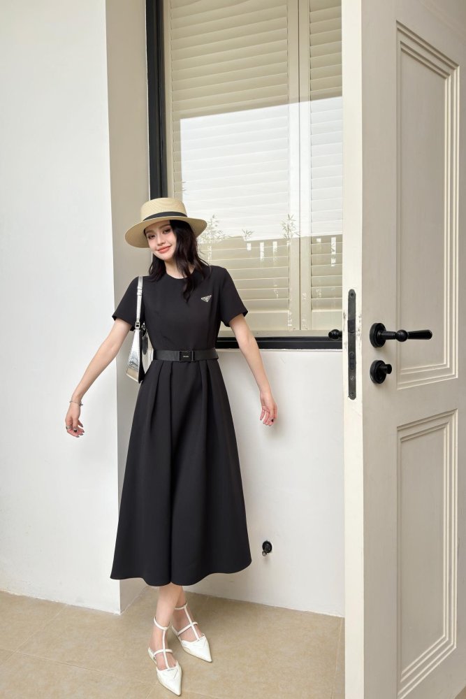 売上総額１位！プラダ服コピー     PRADA  プラダ服0129