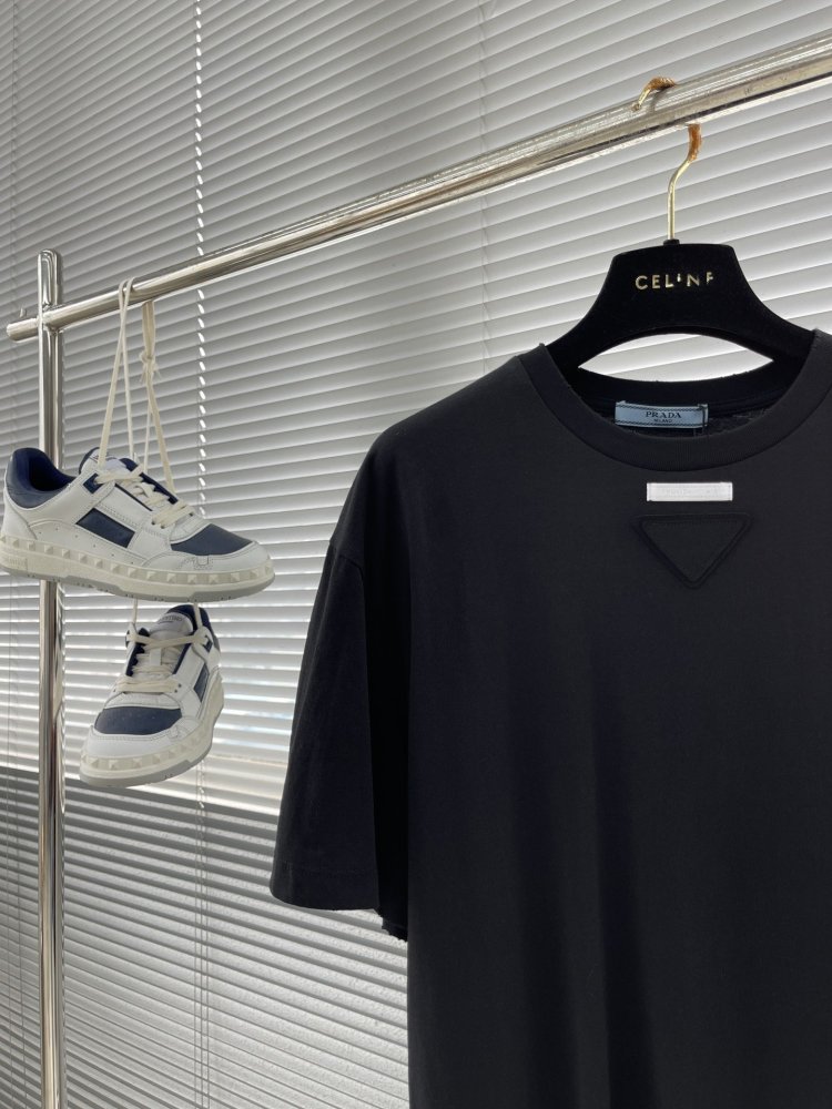 ☆超人気☆  プラダ服コピー 2色  男女兼用  Tシャツ PRADA    プラダ服0117