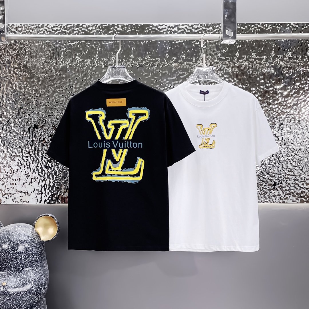 1、2年前 ヴィトン福岡店購入 Tシャツ