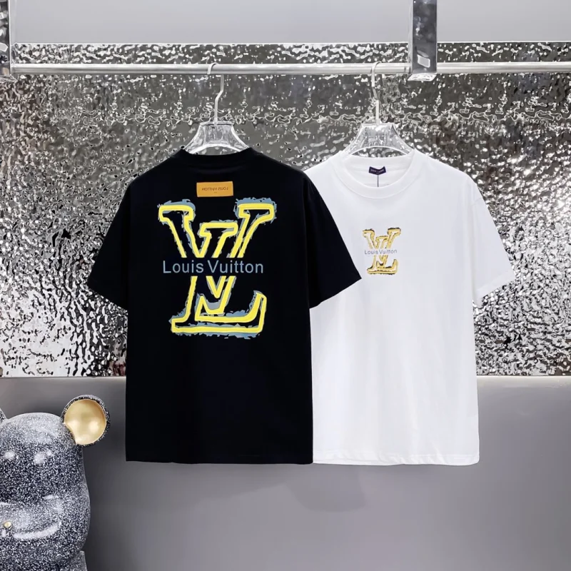 1、2年前 ヴィトン福岡店購入 Tシャツ