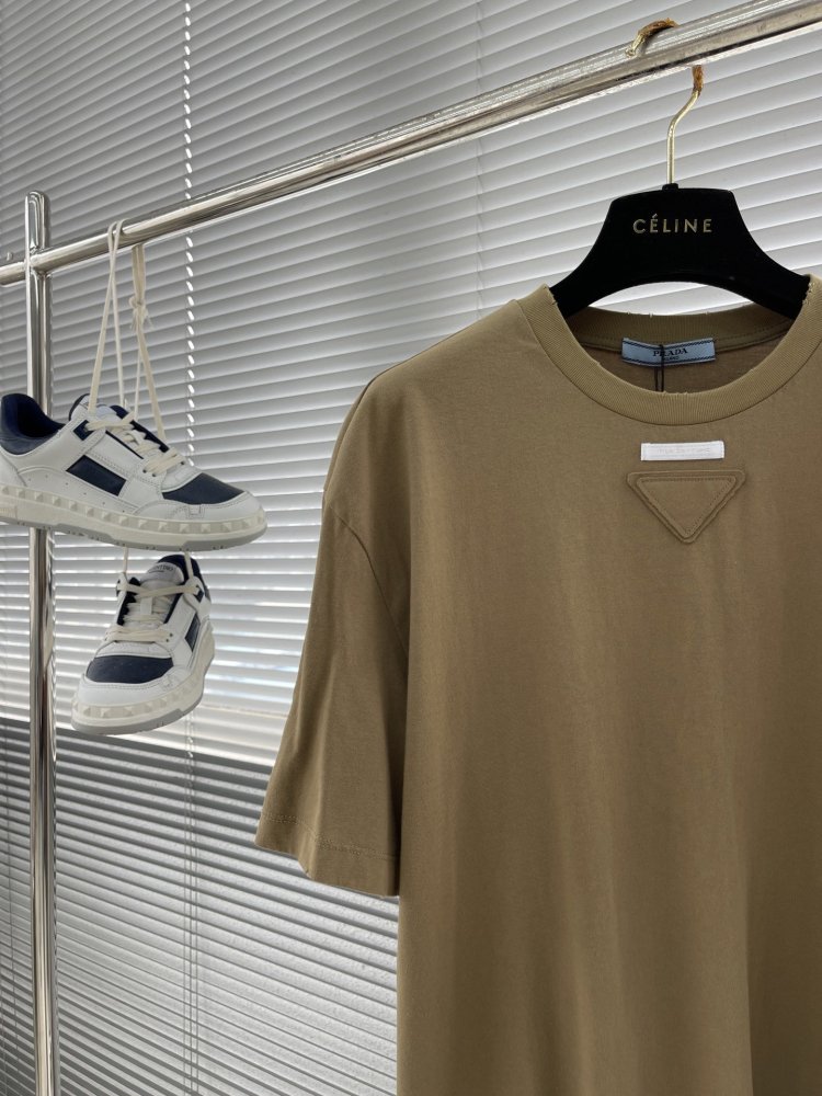 ☆超人気☆  プラダ服コピー 2色  男女兼用  Tシャツ PRADA    プラダ服0117