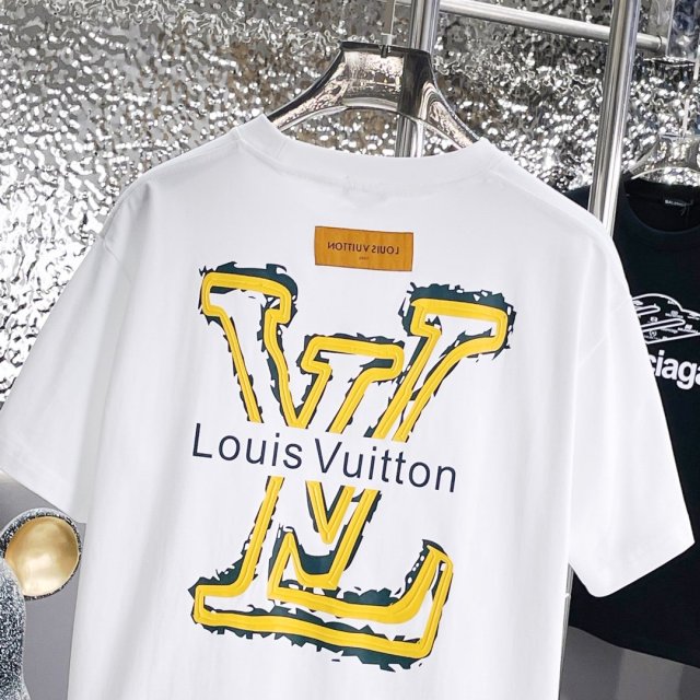 ☆超人気☆ ルイヴィトン服コピー   2色  Tシャツ   Louis Vuitton ルイヴィトン服0231