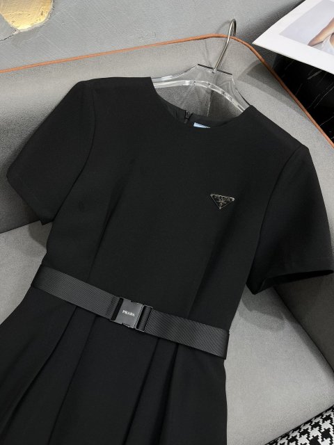 売上総額１位！プラダ服コピー     PRADA  プラダ服0129