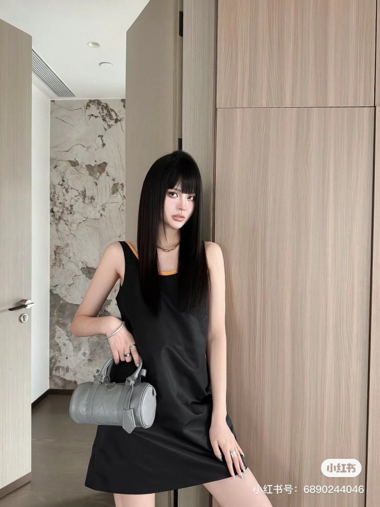 注目度抜群！ プラダ服コピー     PRADA  プラダ服0134