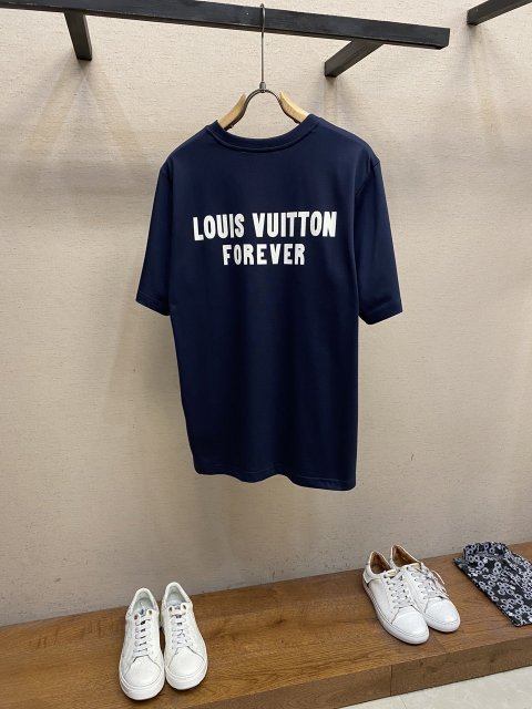 欲しい★超限定★ルイヴィトン服コピー 男女兼用  2色 Tシャツ   Louis Vuitton ルイヴィトン服0235