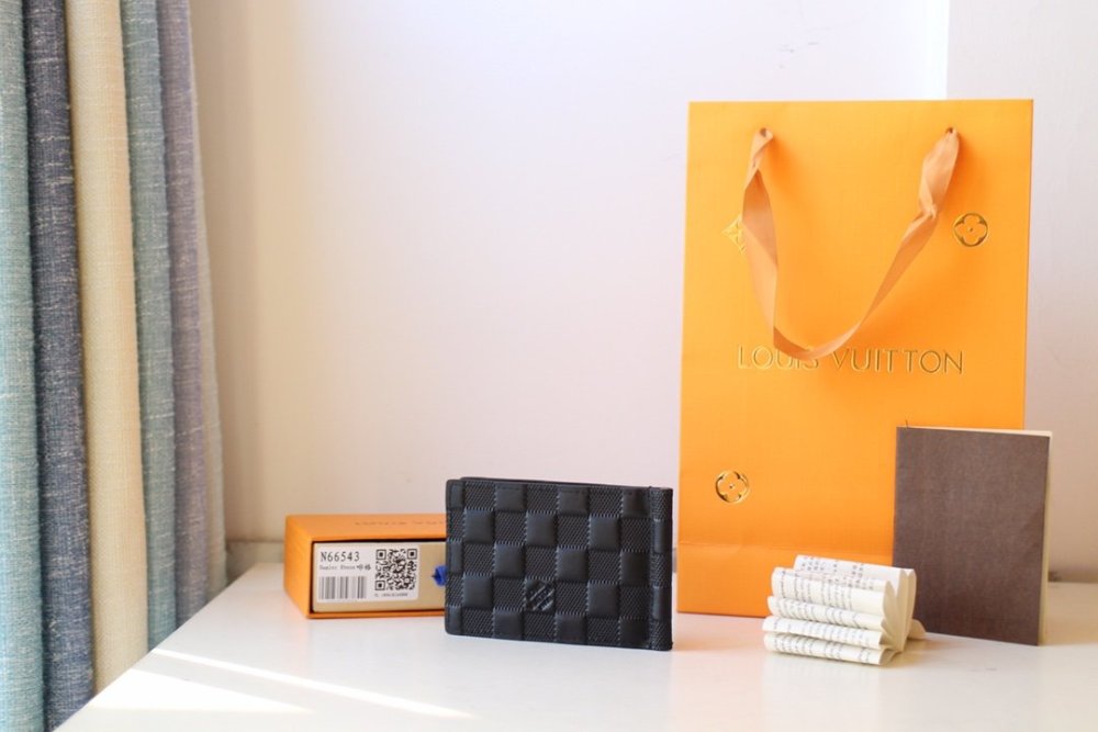 国内発送★ ルイヴィトン折り財布コピー  Louis Vuitton ルイヴィトン財布 M66543