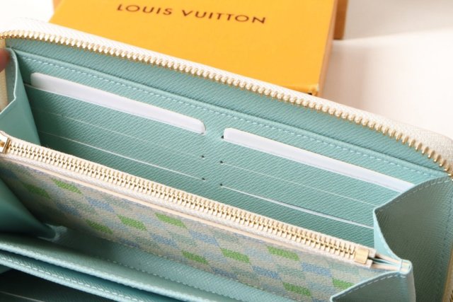 【限定カラー】 ルイヴィトン長財布コピー 2色  Louis Vuitton ルイヴィトン財布N40748