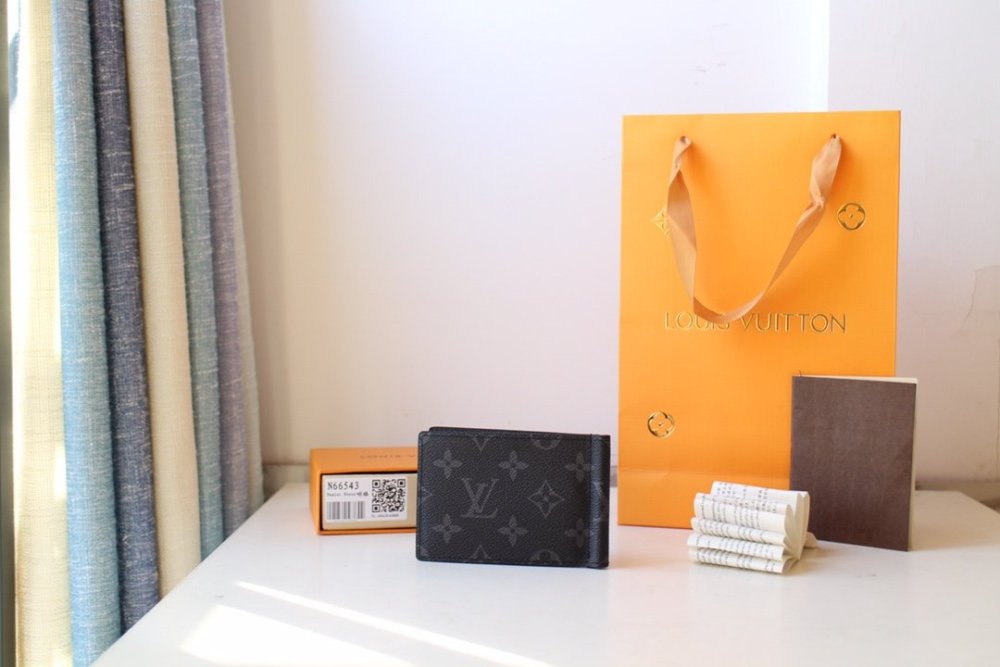 入手困難品！ ルイヴィトン折り財布コピー  Louis Vuitton ルイヴィトン財布 M66543