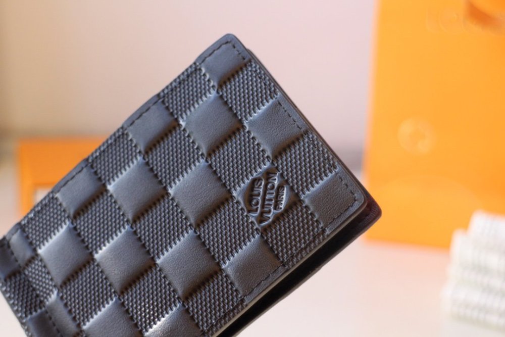 国内発送★ ルイヴィトン折り財布コピー  Louis Vuitton ルイヴィトン財布 M66543