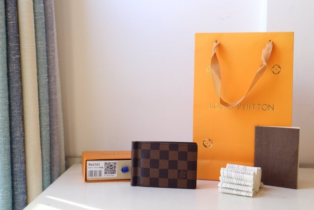 ☆超人気☆ ルイヴィトン折り財布コピー  Louis Vuitton ルイヴィトン財布 M66543