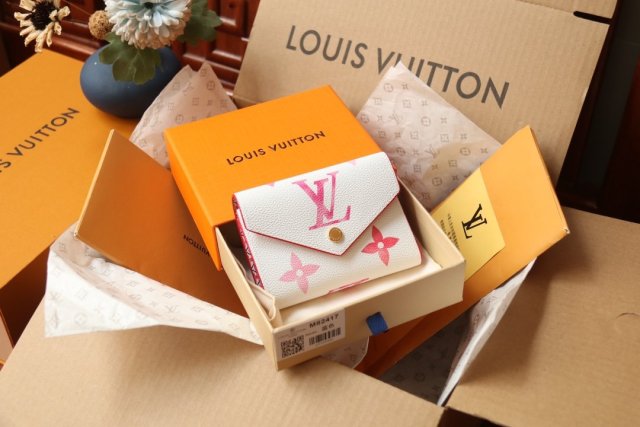 入手困難品！ルイヴィトン折り財布コピー  Louis Vuitton ルイヴィトン財布M82406