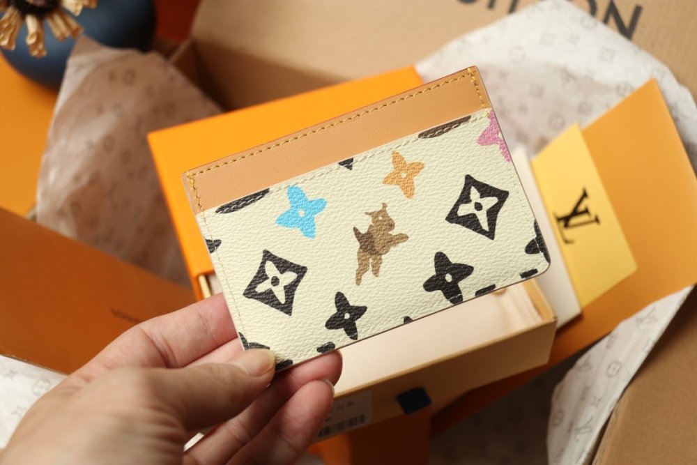 欲しい★超限定★ ルイヴィトンカードケース財布コピー 2色  Louis Vuitton  ルイヴィトン財布M83348