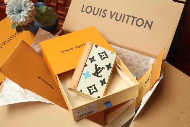 国内発送★ ルイヴィトンカードケース財布コピー 2色  Louis Vuitton  ルイヴィトン財布M83337 M83336