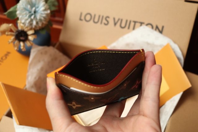 欲しい★超限定★ ルイヴィトンカードケース財布コピー 2色  Louis Vuitton  ルイヴィトン財布M83348