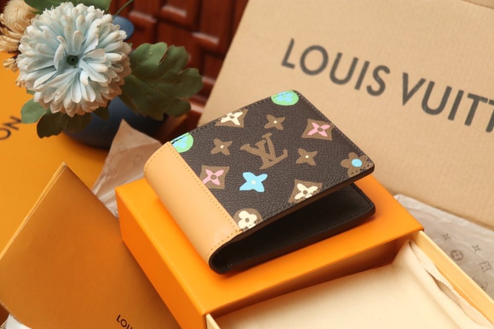 ☆超人気☆ ルイヴィトン折り財布コピー 2色  Louis Vuitton ルイヴィトン財布 M66543