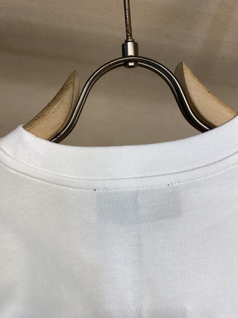 ☆超人気☆ グッチ服コピー 男女兼用   Tシャツ  GUCCI  グッチ服0068