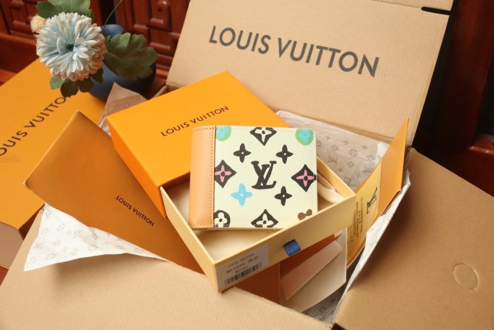 ☆超人気☆ ルイヴィトン折り財布コピー 2色  Louis Vuitton ルイヴィトン財布 M66543